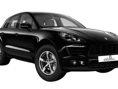 Porsche Macan T en location à Agadir avec Generation Cars, SUV de luxe sur une route côtière du Maroc.